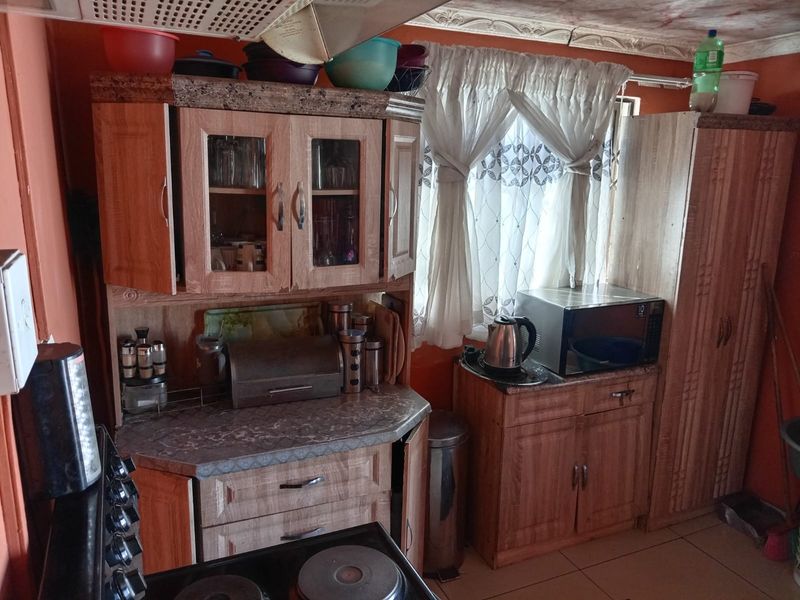 House For Sale in Zola, Soweto - Photo 3