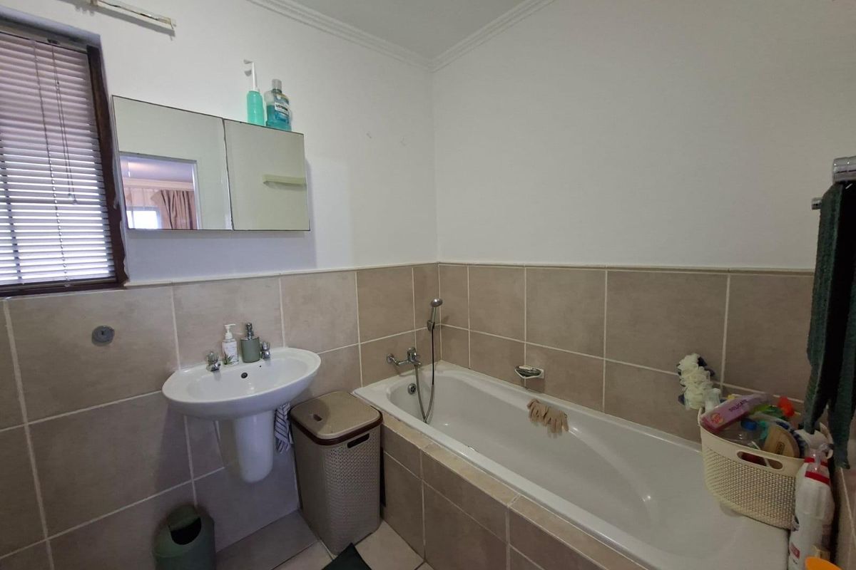 Apartment To Rent in Rivonia, Sandton - Photo 2