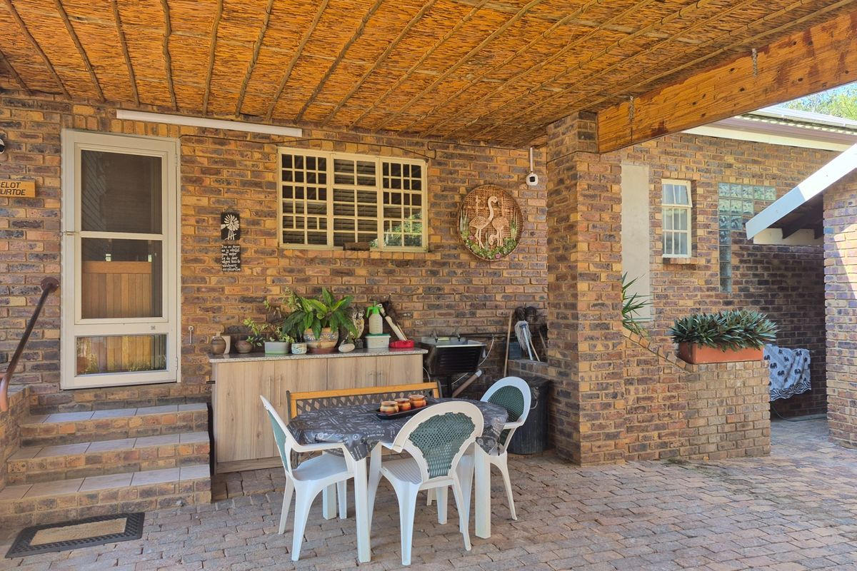 House Under Offer in Kranspoort Middelburg - Photo 3