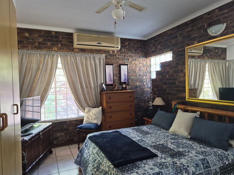 House Under Offer in Kranspoort Middelburg - Photo 7