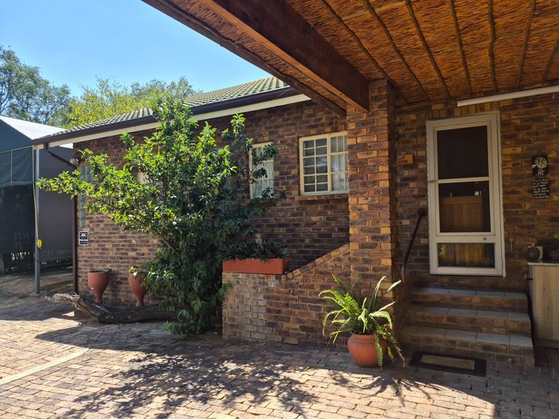 House Under Offer in Kranspoort Middelburg - Photo 2