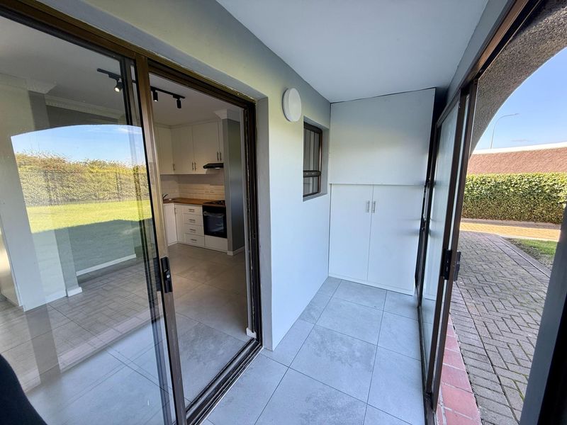 TO RENT Secure one Bedroom ground floor Apartment - Photo 8