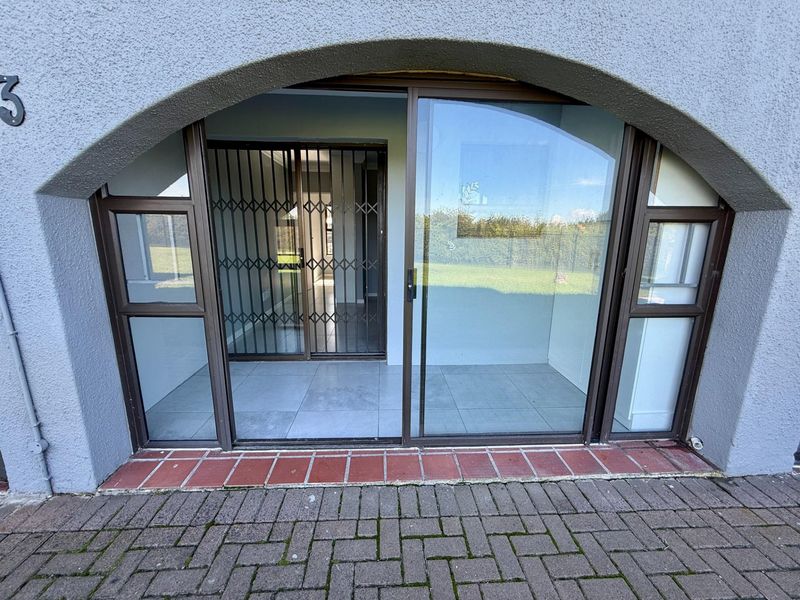 TO RENT Secure one Bedroom ground floor Apartment - Photo 10