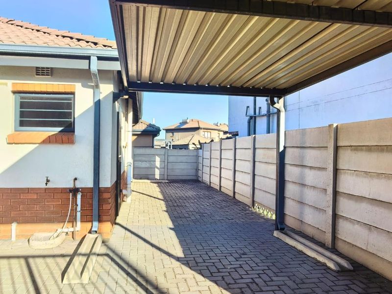 Urgent Sale: Perfect 3-Bedroom Starter Family Home in Leopards Rest Security Estate - Photo 3