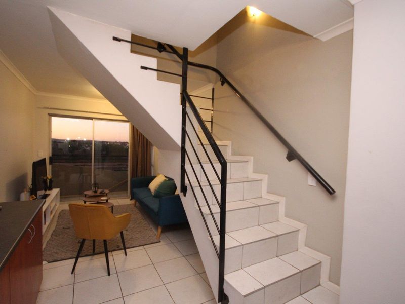 Apartment For Sale in Uitziht, Kraaifontein - Photo 4