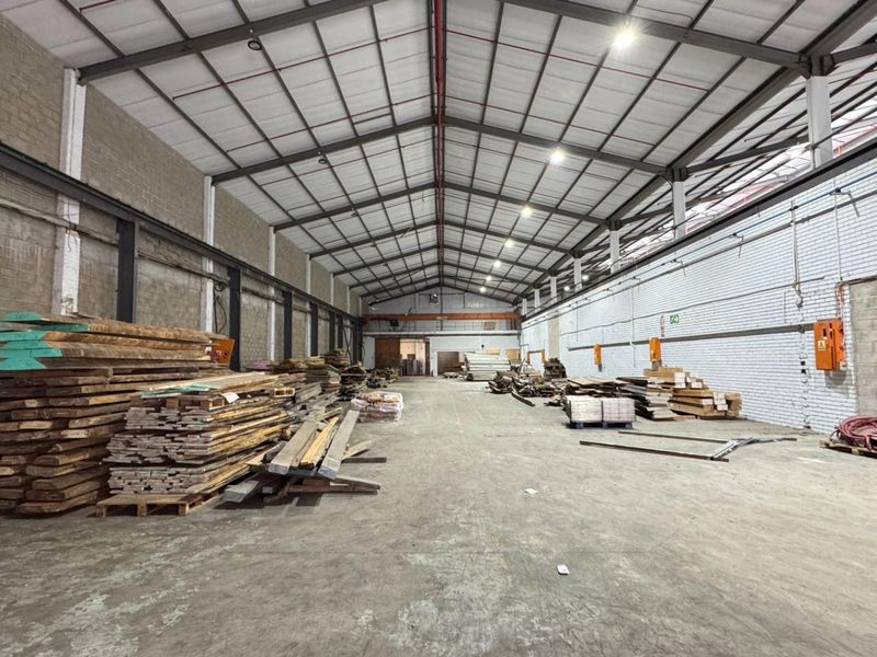 1,226m2 Industrial Warehouse To Let in Epping | Secure with 3-Phase Power - Photo 2