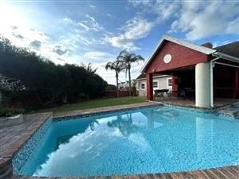 Exclusive Coastal Retreat with Lagoon and Ocean Views - Aston Bay, Jeffreys Bay - Photo 1