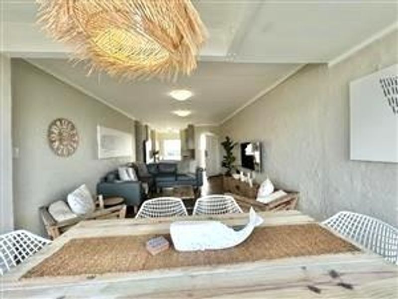 Exclusive Coastal Retreat with Lagoon and Ocean Views - Aston Bay, Jeffreys Bay - Photo 9