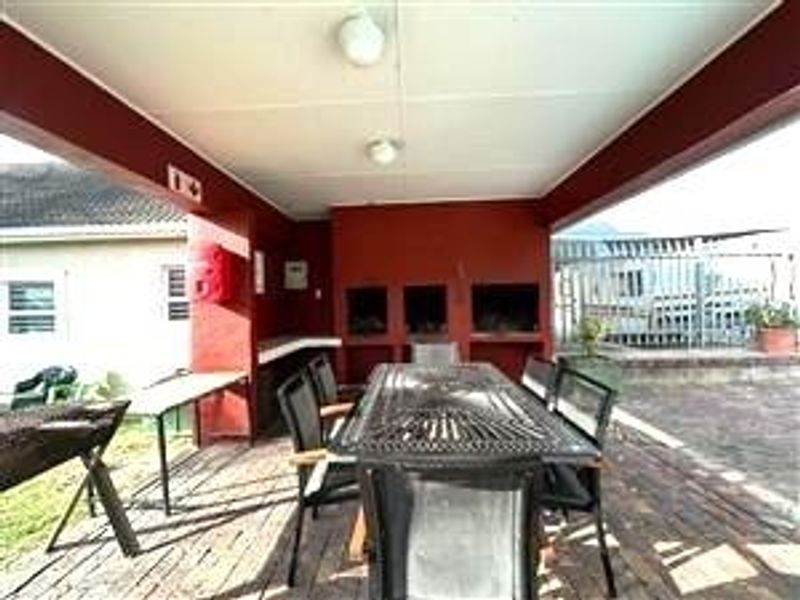 Exclusive Coastal Retreat with Lagoon and Ocean Views - Aston Bay, Jeffreys Bay - Photo 5