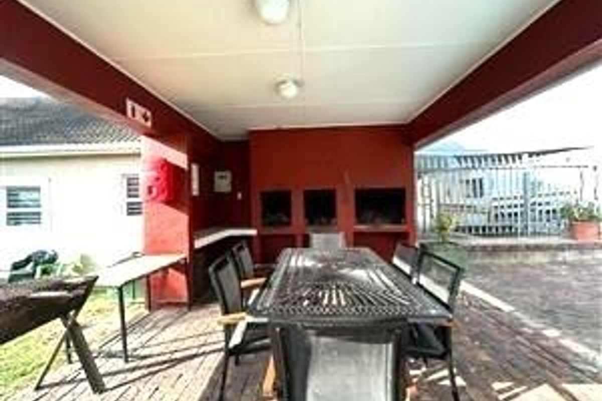 Exclusive Coastal Retreat with Lagoon and Ocean Views - Aston Bay, Jeffreys Bay - Photo 5