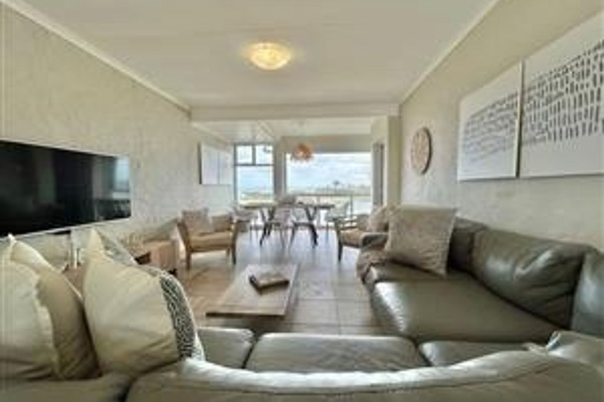 Exclusive Coastal Retreat with Lagoon and Ocean Views - Aston Bay, Jeffreys Bay - Photo 2