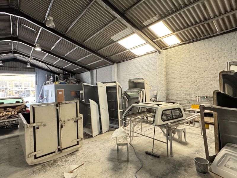 586m2 Industrial Property To Let in Montague Gardens | Yard Space - Photo 9