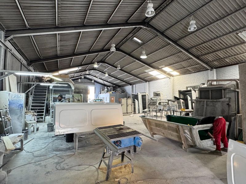 586m2 Industrial Property To Let in Montague Gardens | Yard Space - Photo 5