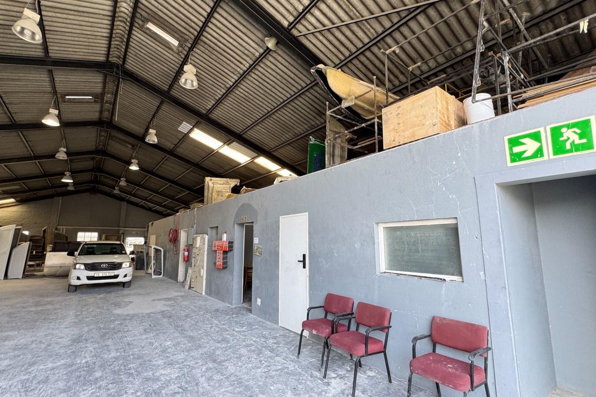 586m2 Industrial Property To Let in Montague Gardens | Yard Space - Photo 4