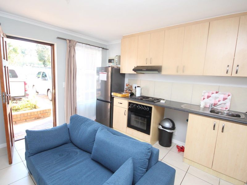 Apartment For Sale in Bellville South, Bellville - Photo 1