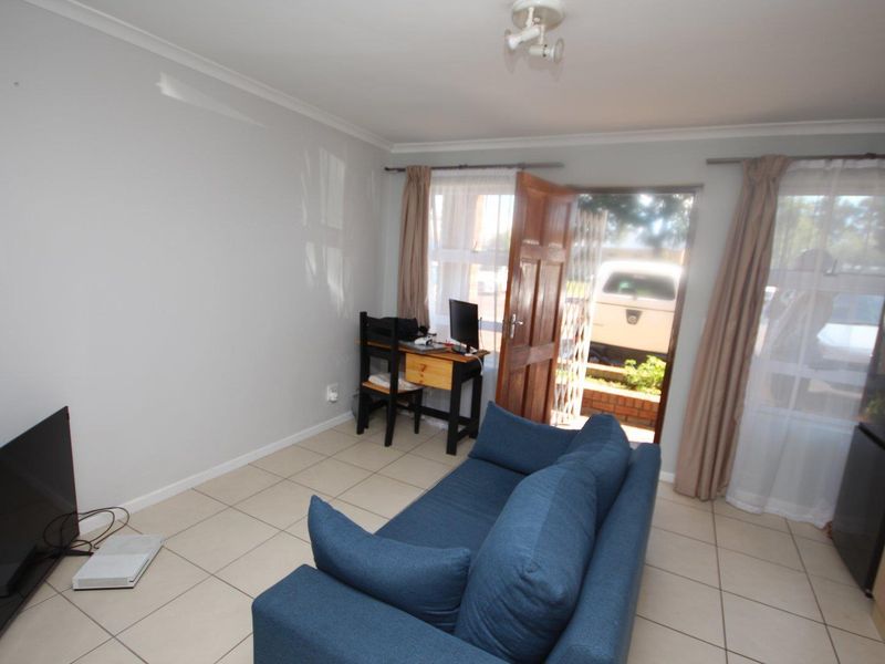 Apartment For Sale in Bellville South, Bellville - Photo 4