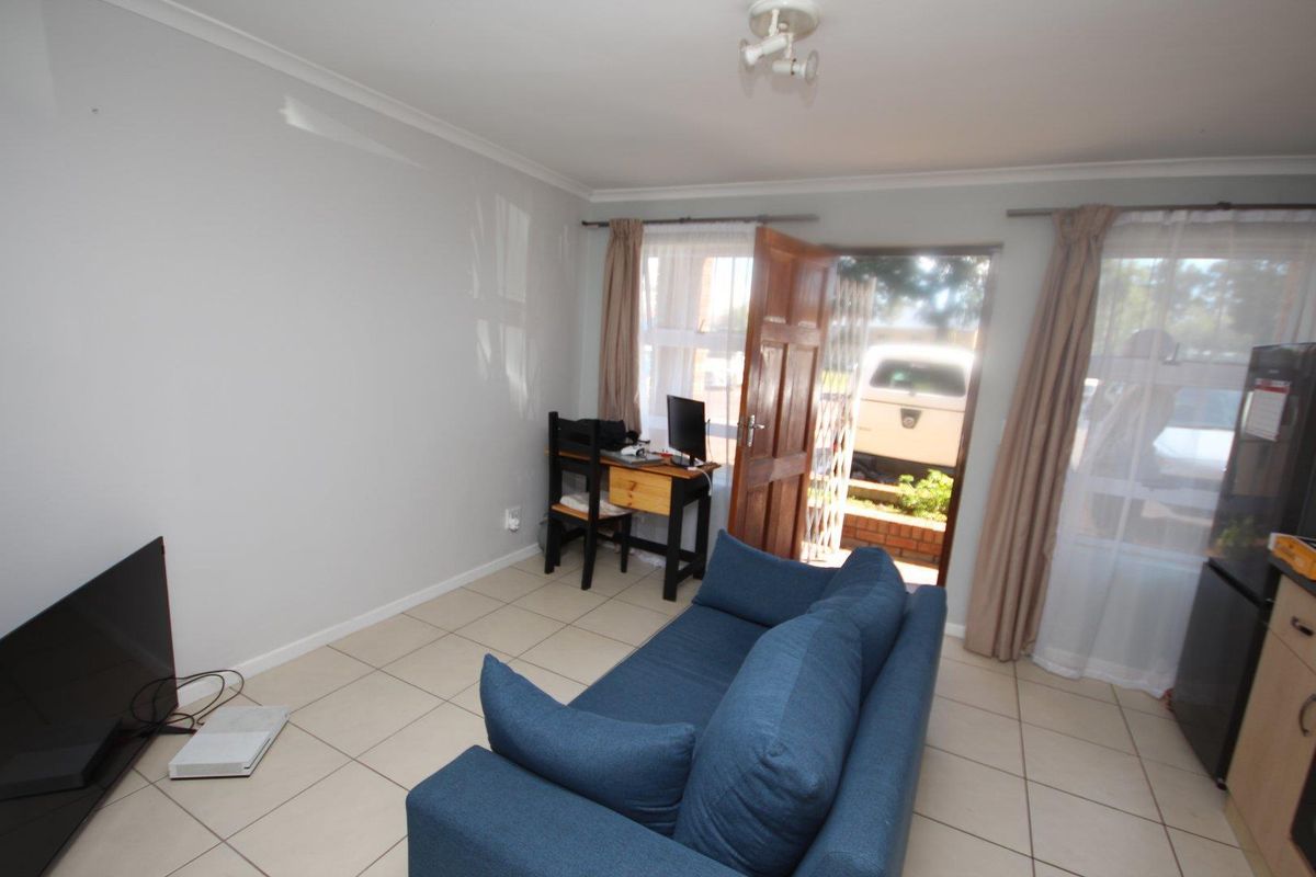 Apartment For Sale in Bellville South, Bellville - Photo 4