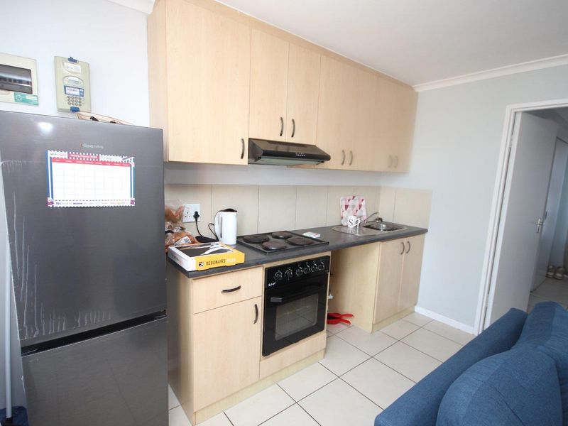 Apartment For Sale in Bellville South, Bellville - Photo 2