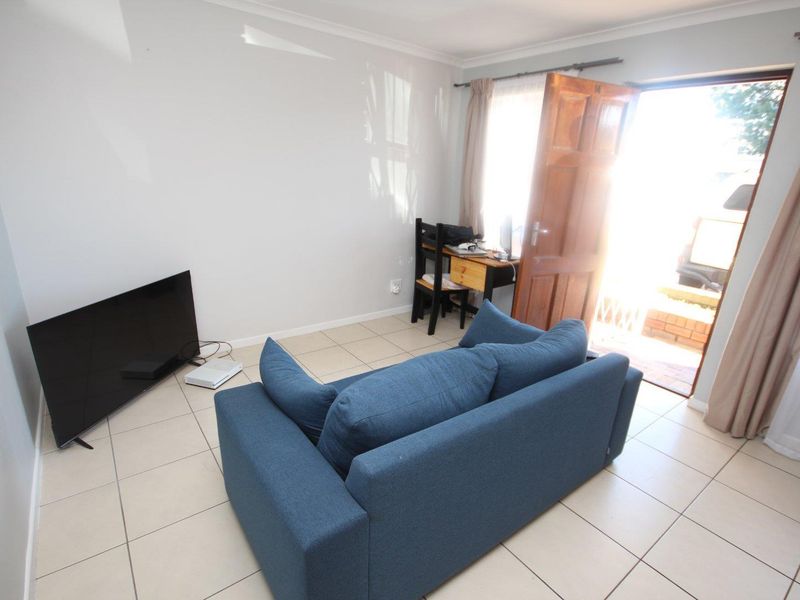 Apartment For Sale in Bellville South, Bellville - Photo 5