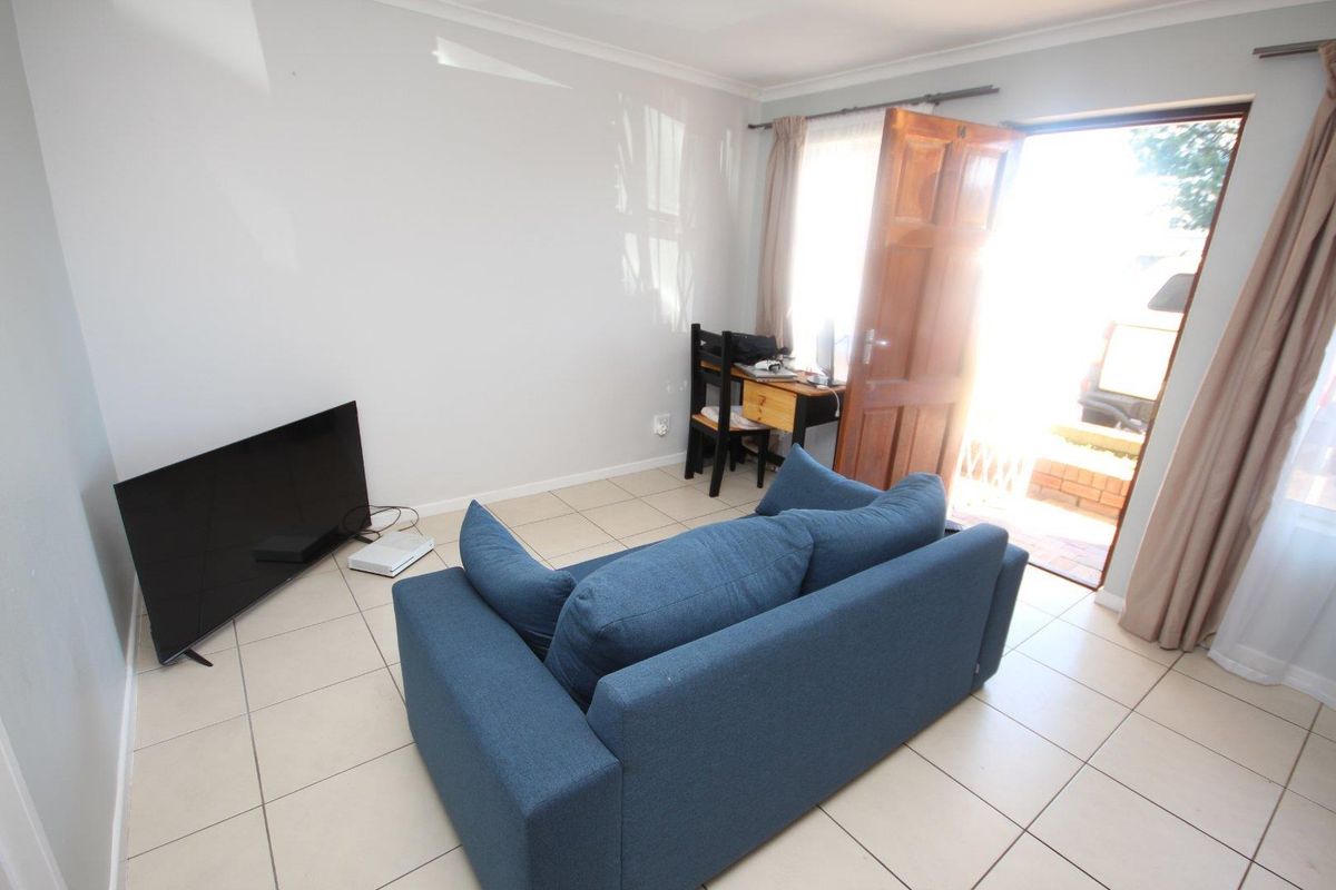 Apartment For Sale in Bellville South, Bellville - Photo 5