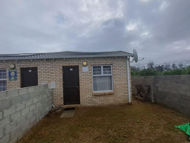 House For Sale in Walmer Link Port Elizabeth Eastern Cape - Photo 1