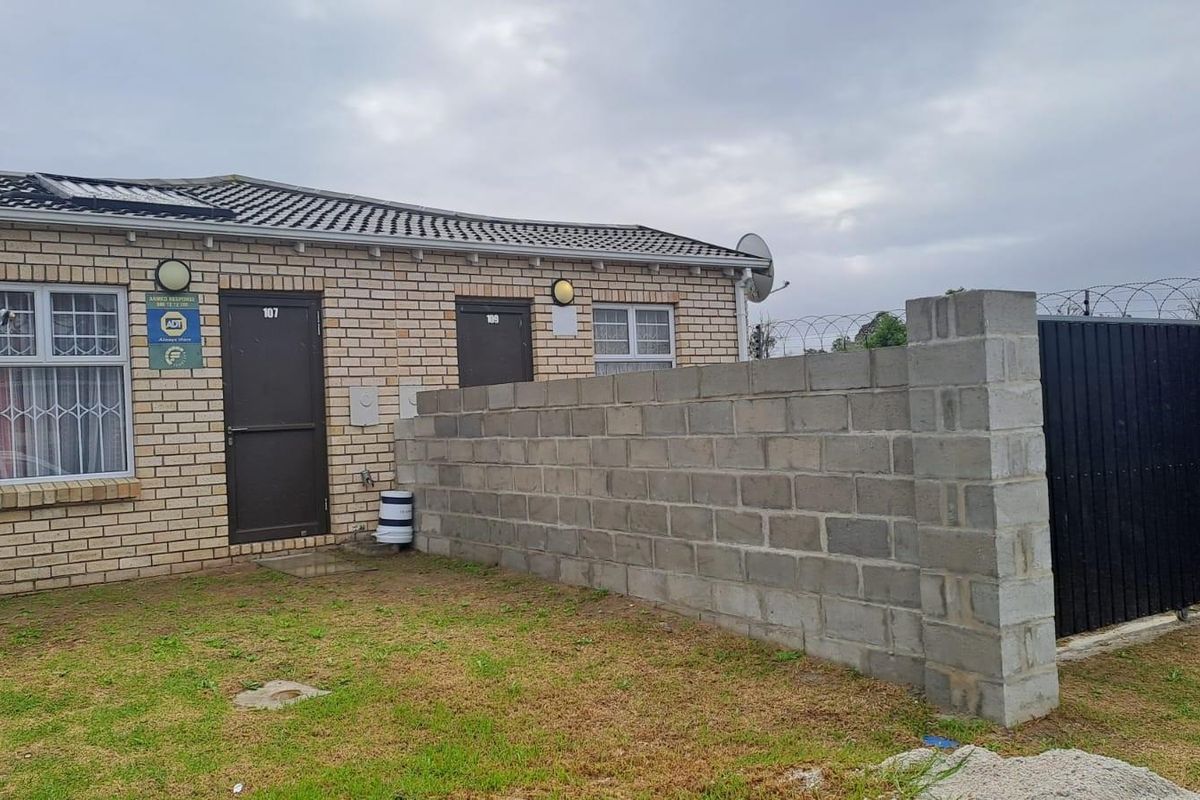 House For Sale in Walmer Link Port Elizabeth Eastern Cape - Photo 2