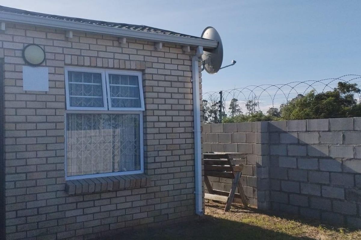 House For Sale in Walmer Link Port Elizabeth Eastern Cape - Photo 3