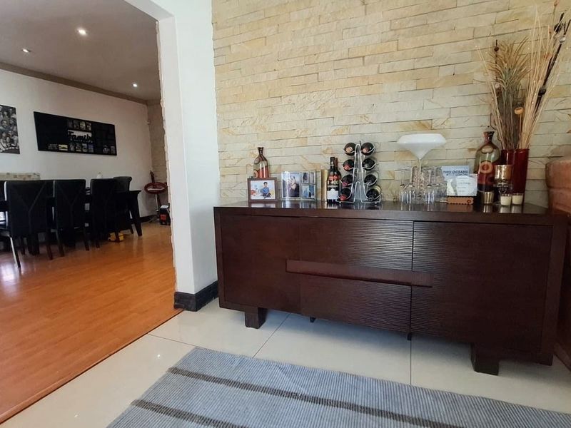 3 Bedroom House and Flatlet To Rent in Rooihuiskraal - Photo 4