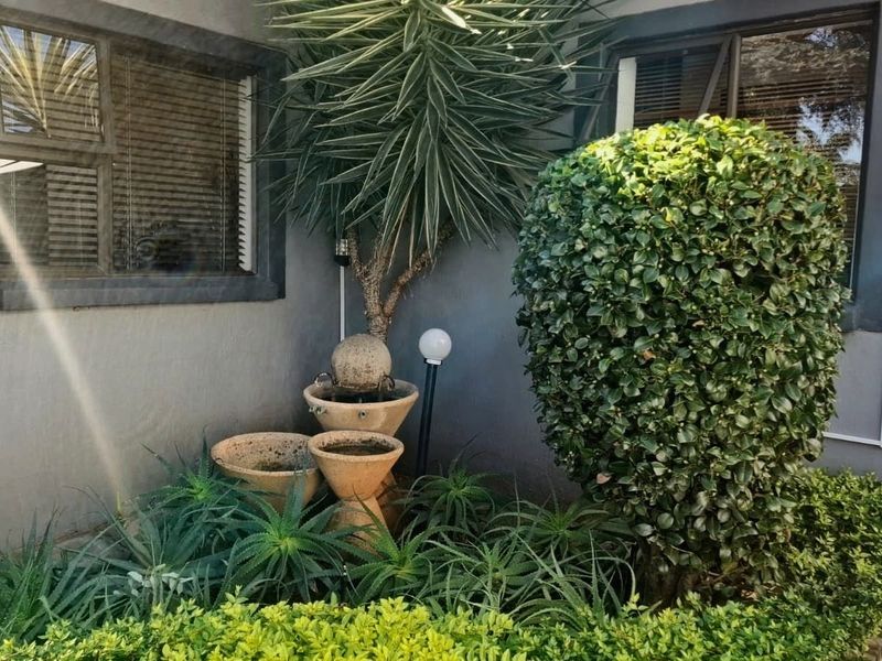 3 Bedroom House and Flatlet To Rent in Rooihuiskraal - Photo 3