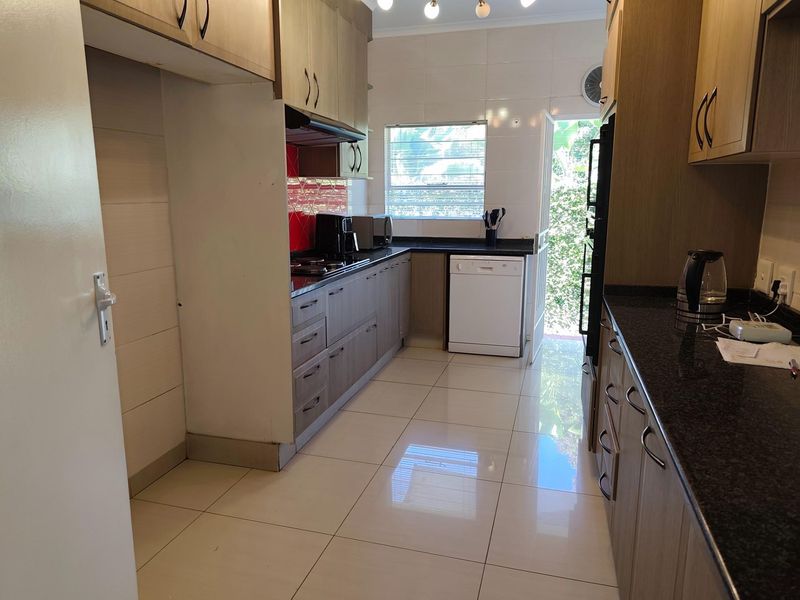 3 Bed 4 Baths Cluster - Sandown - Photo 8
