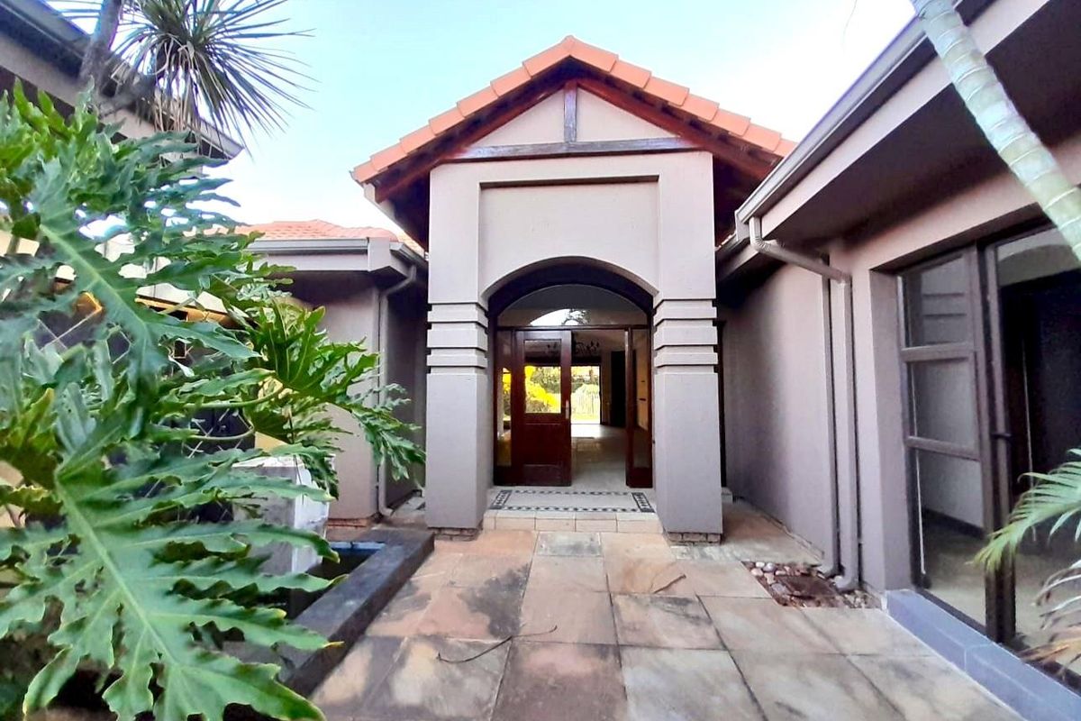 House For Sale in Pecanwood, Hartbeespoort, North West - Photo 3