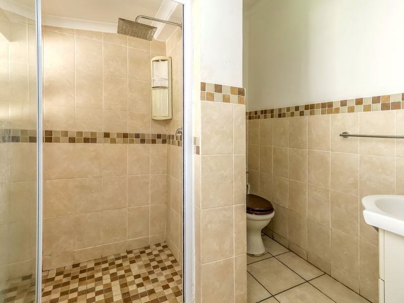 Versatile Luxury Home in Randpark with Cottage Jacuzzi Pool and Exceptional Entertainment Areas - Photo 9