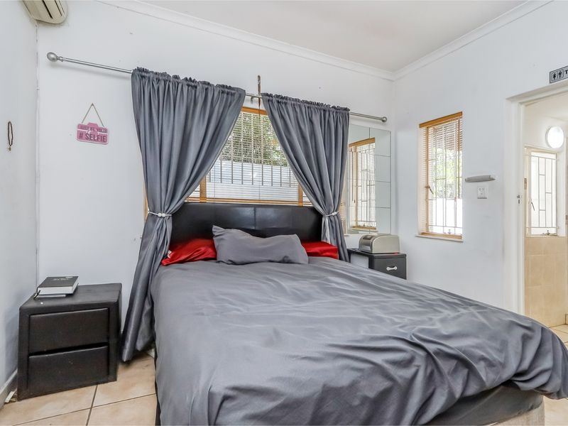 Versatile Luxury Home in Randpark with Cottage Jacuzzi Pool and Exceptional Entertainment Areas - Photo 8