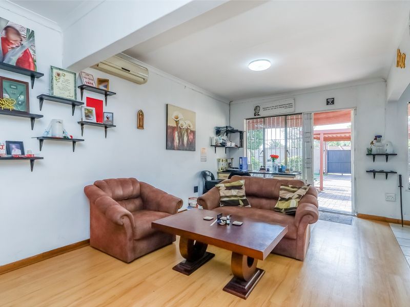 Versatile Luxury Home in Randpark with Cottage Jacuzzi Pool and Exceptional Entertainment Areas - Photo 6