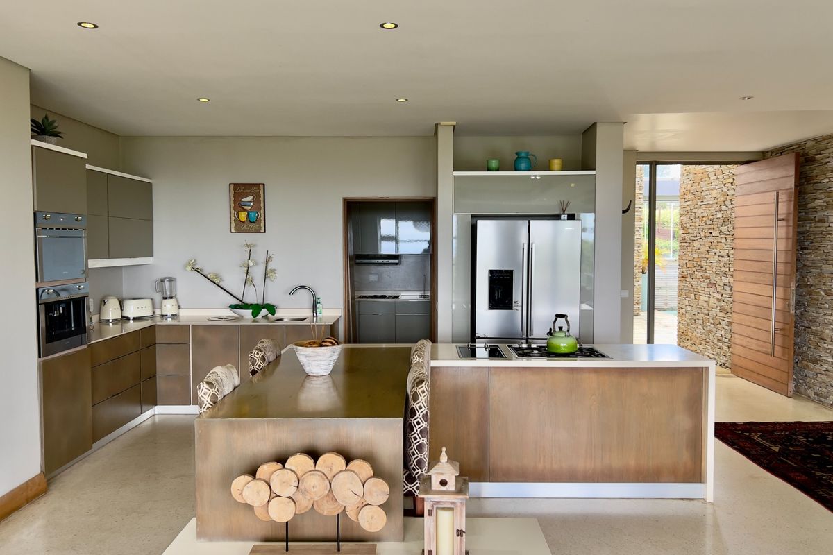 EXCLUSIVE LUXURY SEA LA VIEW  FOR RENTAL -COASTAL LIVING IN BRETTENWOOD COASTAL ESTATE - Photo 4