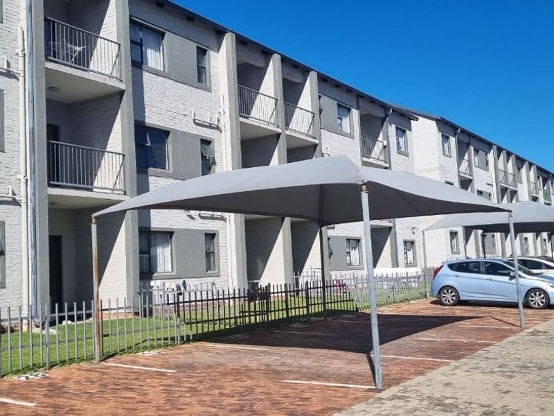 Chic Rynfield Flat with Balcony and Secure Living - Photo 1
