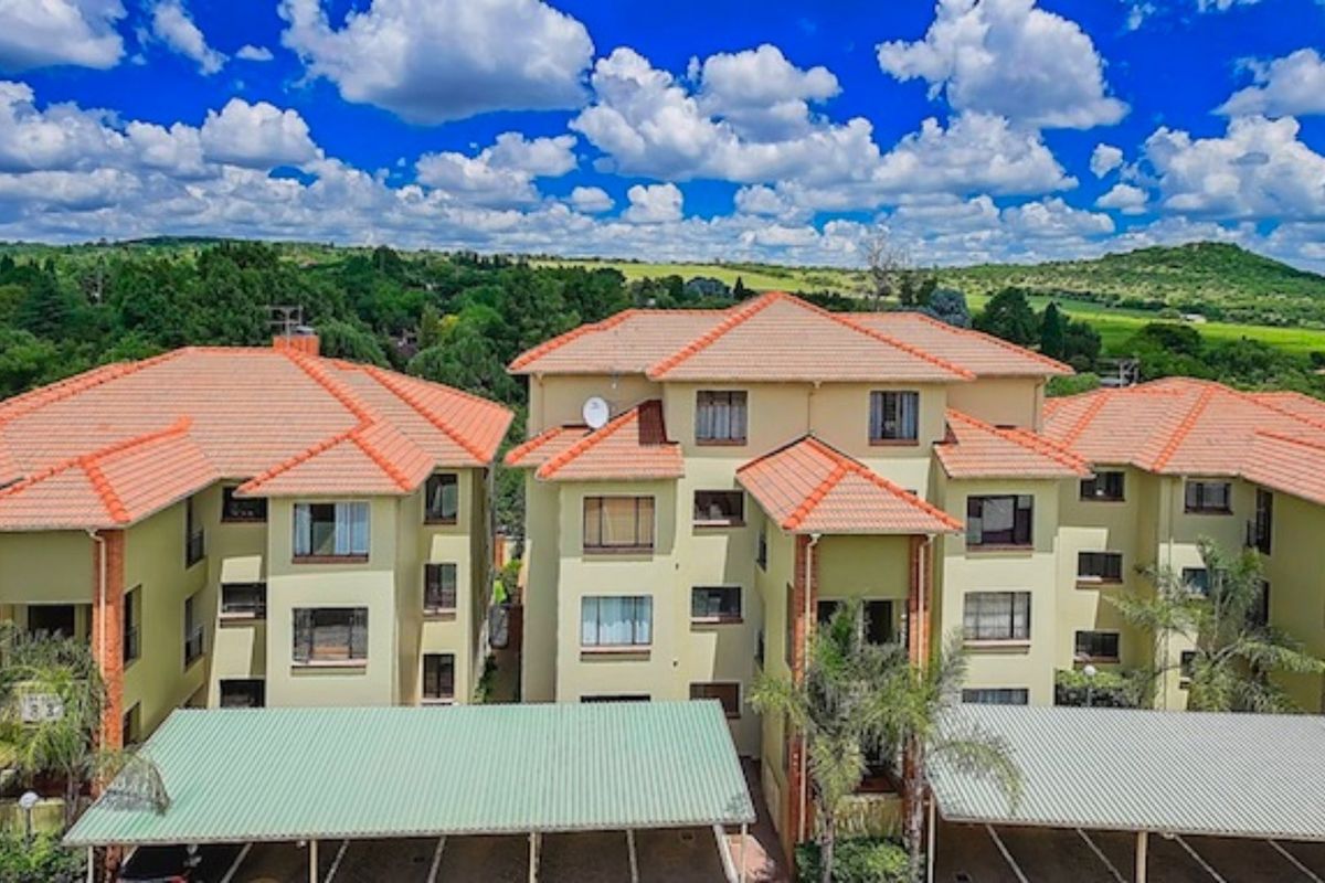For Sale in The Kanyin - Photo 2