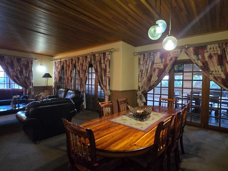 Spacious Family Home with Incredible Entertainment Areas and Practical Living - Photo 9