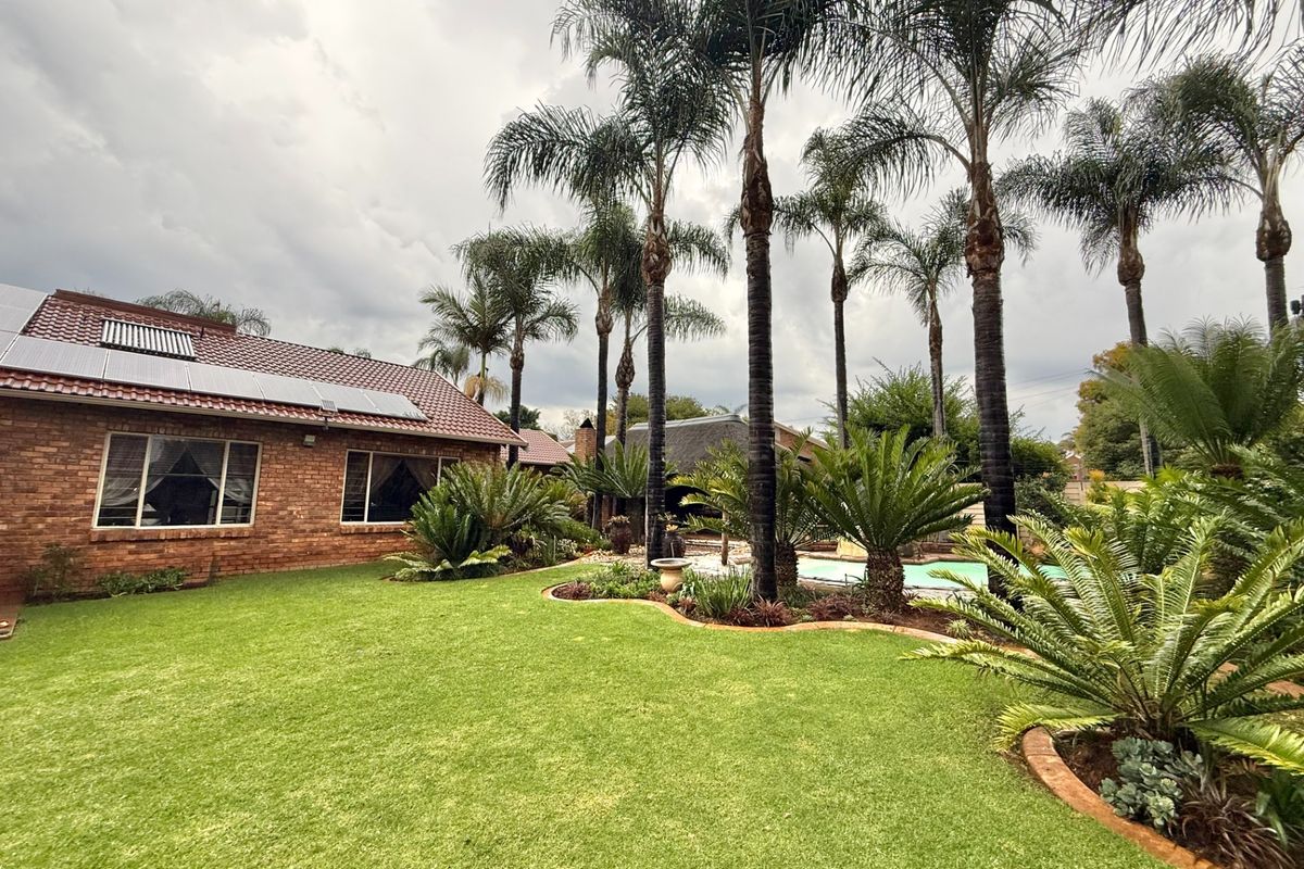 BEAUTIFUL 3 BEDROOM HOUSE SOLD ALREADY in Erasmuskloof, Pretoria - Photo 5