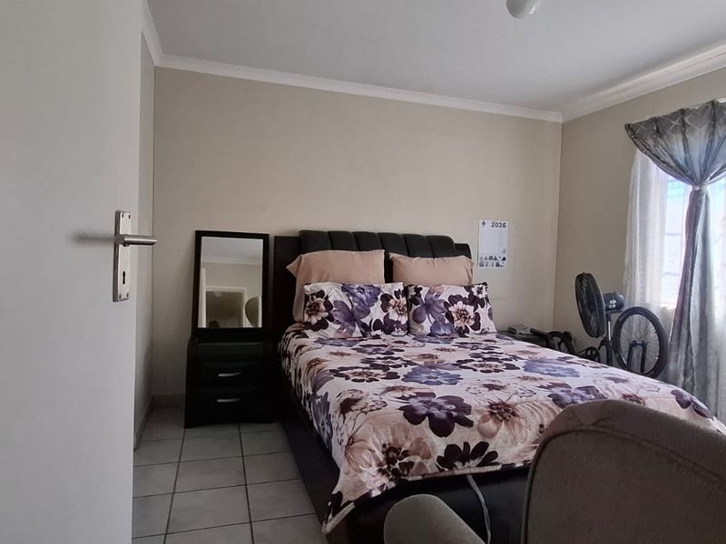 Corner Stand House For Sale in Sky City, Alberton - Photo 8