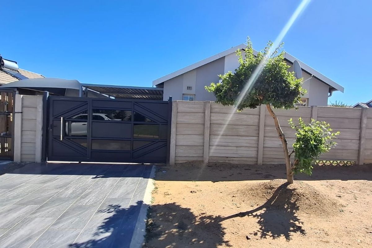 Corner Stand House For Sale in Sky City, Alberton - Photo 3