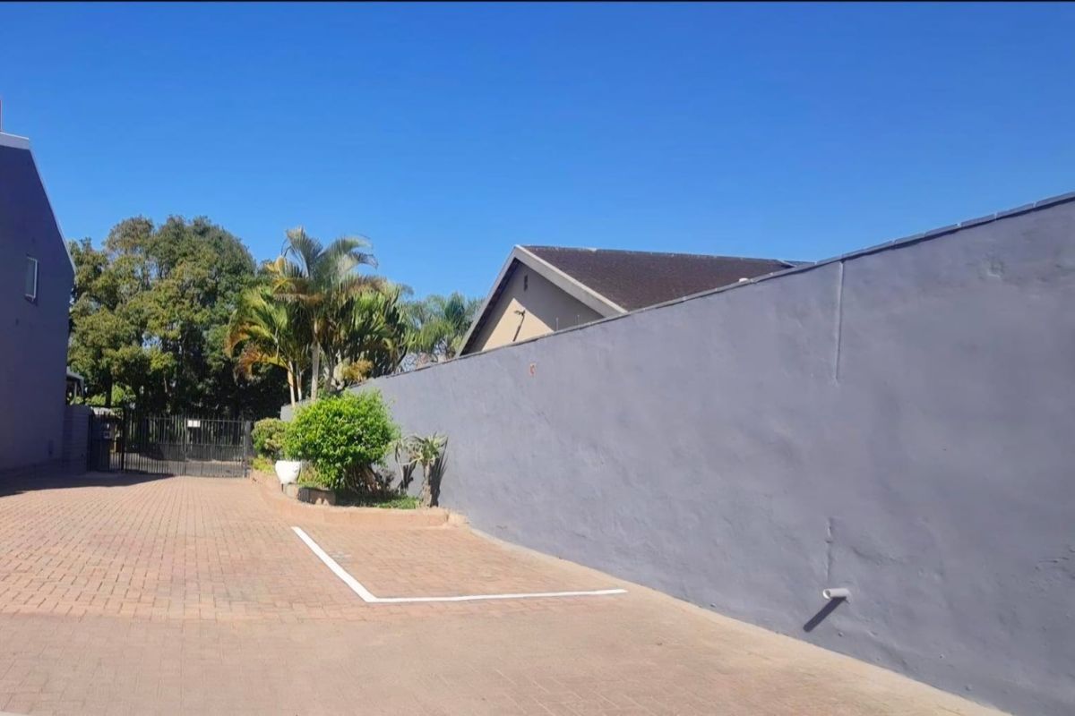 Townhouse For Sale in Malvern, Durban, KwaZulu Natal - Photo 5