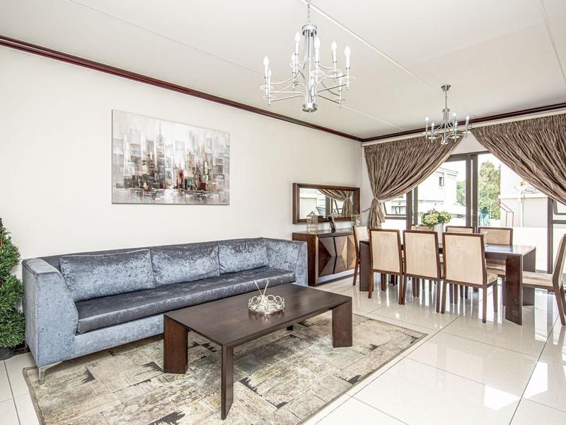 Cluster To Rent in Fourways, Sandton - Photo 5