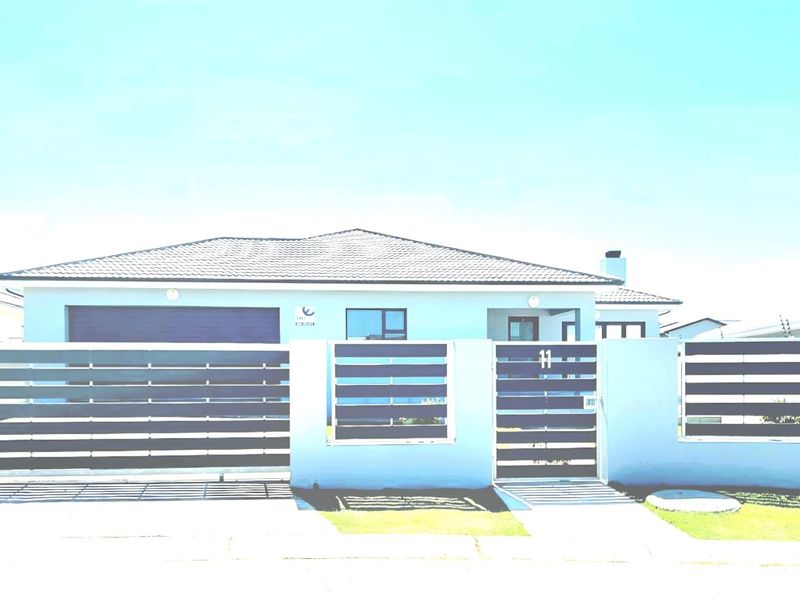 Shared Mandate: Elegant, Move-In Ready Family Home in Popular Fountains Estate, Jeffreys Bay - Photo 4