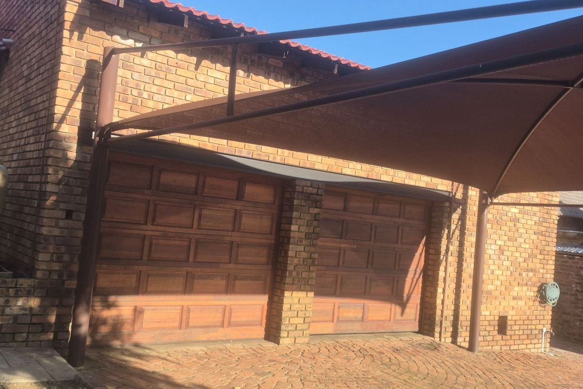 House For Sale in Rooihuiskraal, Centurion - Photo 3