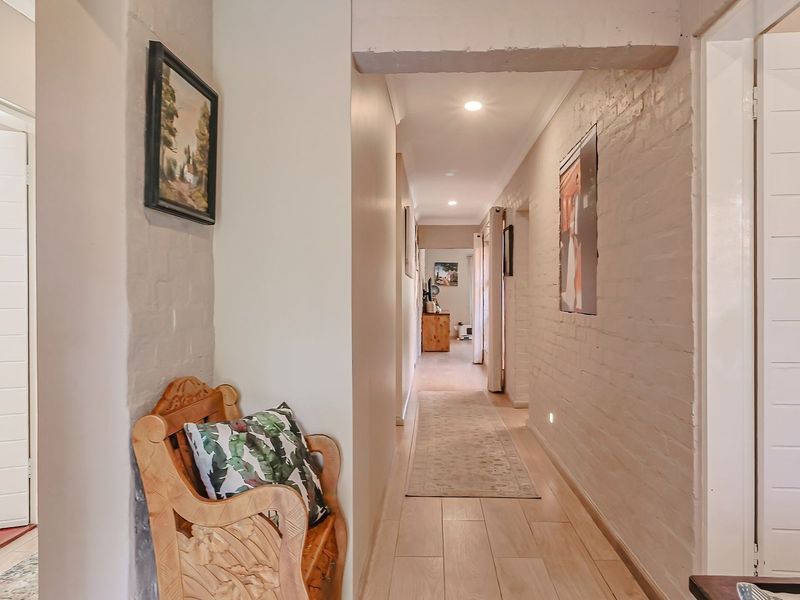 House For Sale in Rooihuiskraal, Centurion - Photo 4