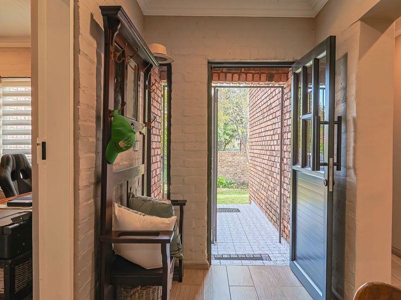 House For Sale in Rooihuiskraal, Centurion - Photo 5