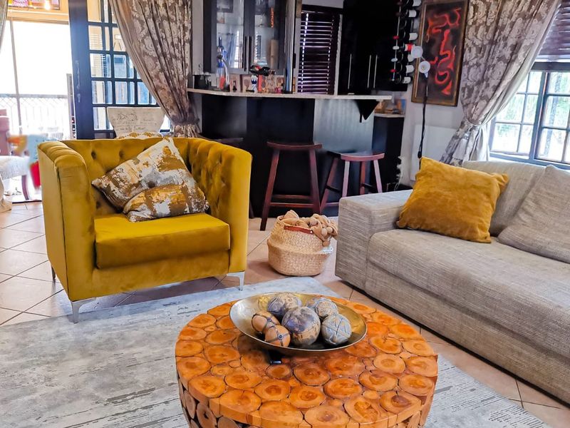 Furnished 3 Bedroom House To Rent in Faerie Glen, Pretoria - Photo 4
