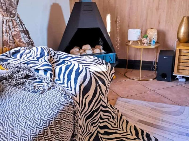 Furnished 3 Bedroom House To Rent in Faerie Glen, Pretoria - Photo 5