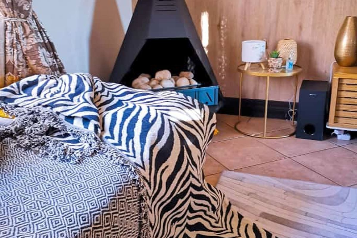 Furnished 3 Bedroom House To Rent in Faerie Glen, Pretoria - Photo 5